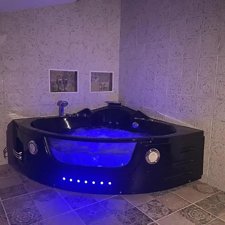 Holiday home Sur Les Traces D Athena