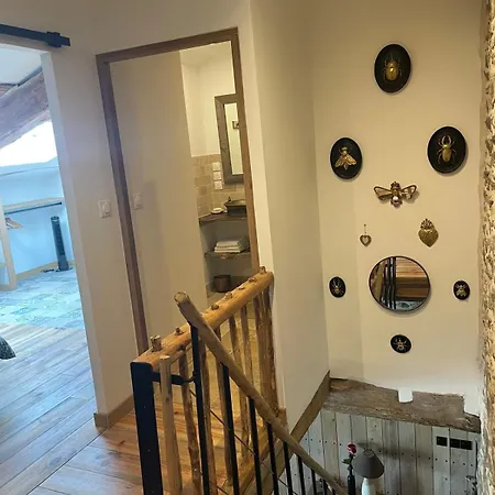 Holiday home Sur Les Traces D Athena *