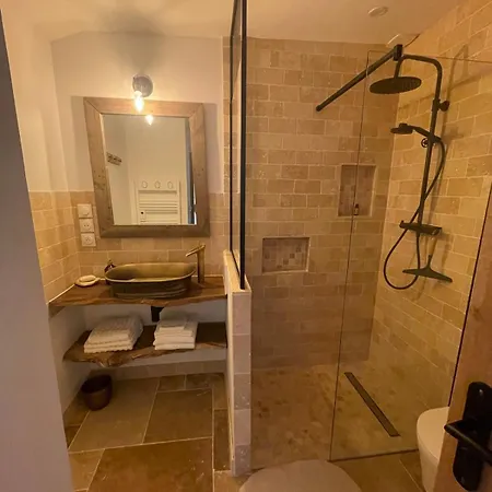 Sur Les Traces D Athena