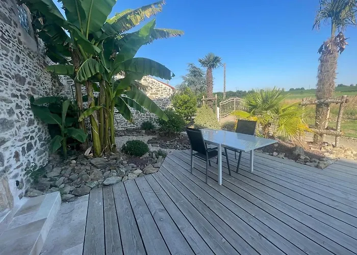 Sur Les Traces D Athena بيت للعطل Faymoreau