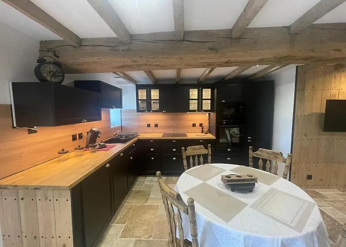 Sur Les Traces D Athena