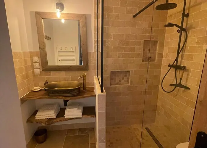 Sur Les Traces D Athena